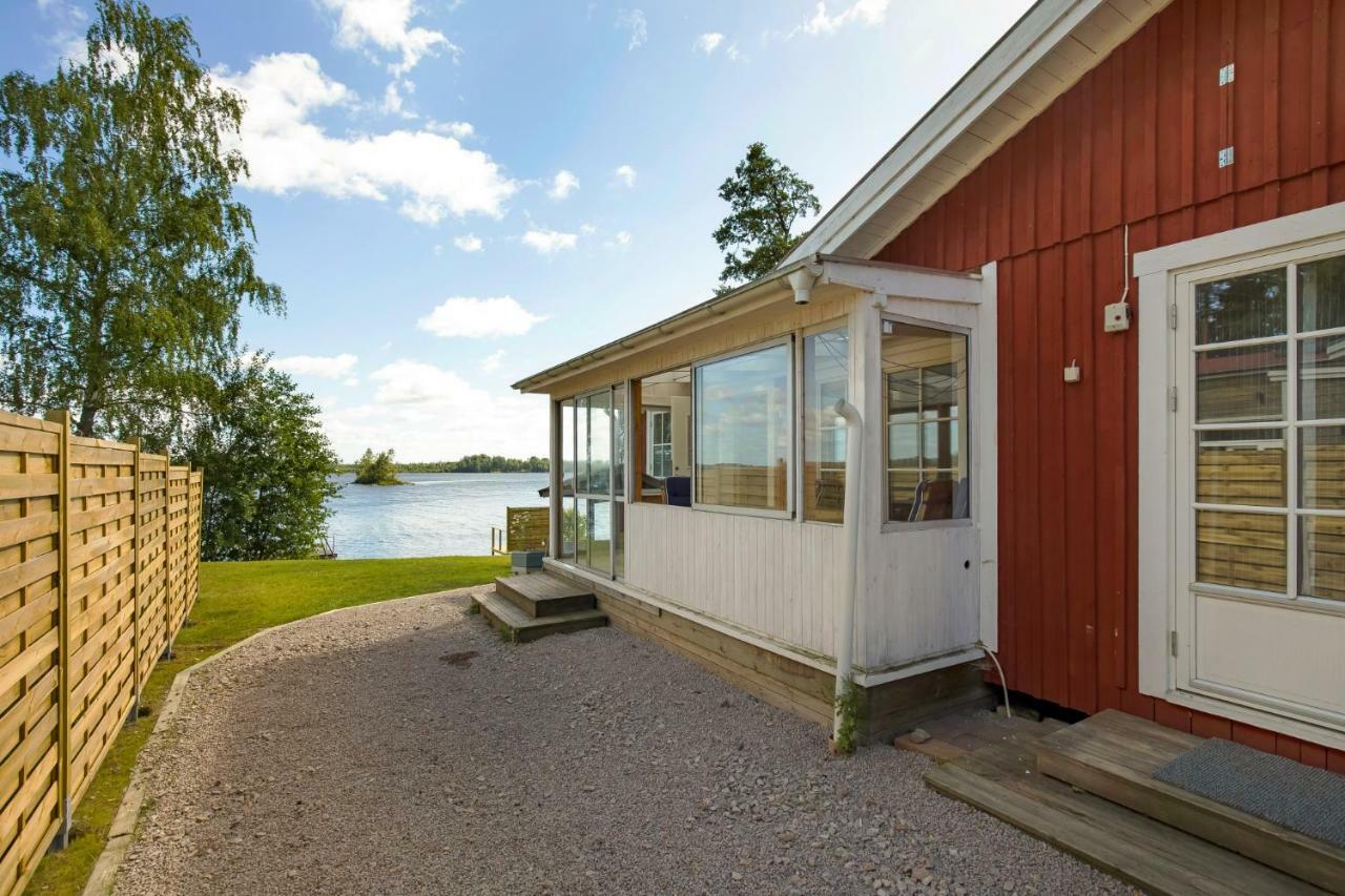 Holiday Lakefront House Villa Bjorkoby Kültér fotó