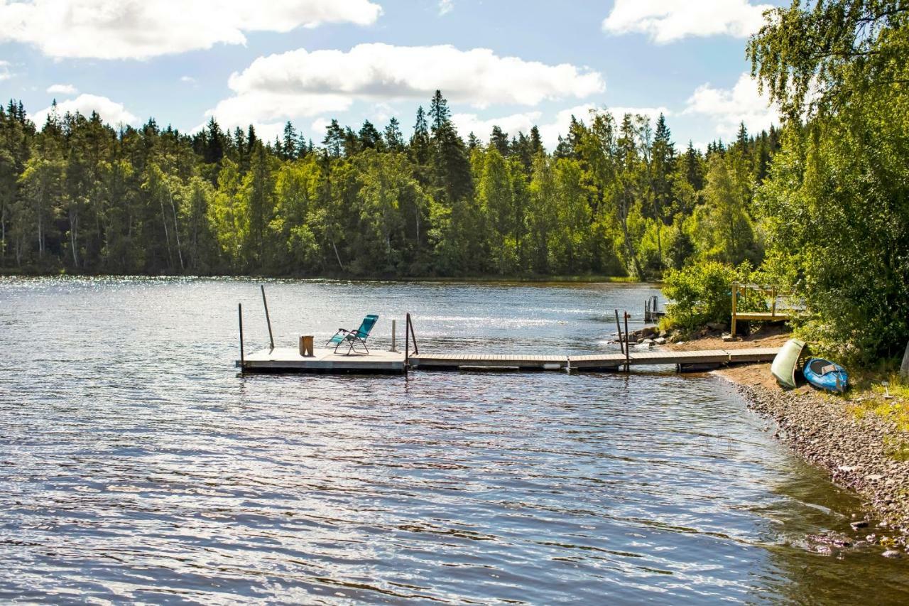 Holiday Lakefront House Villa Bjorkoby Kültér fotó